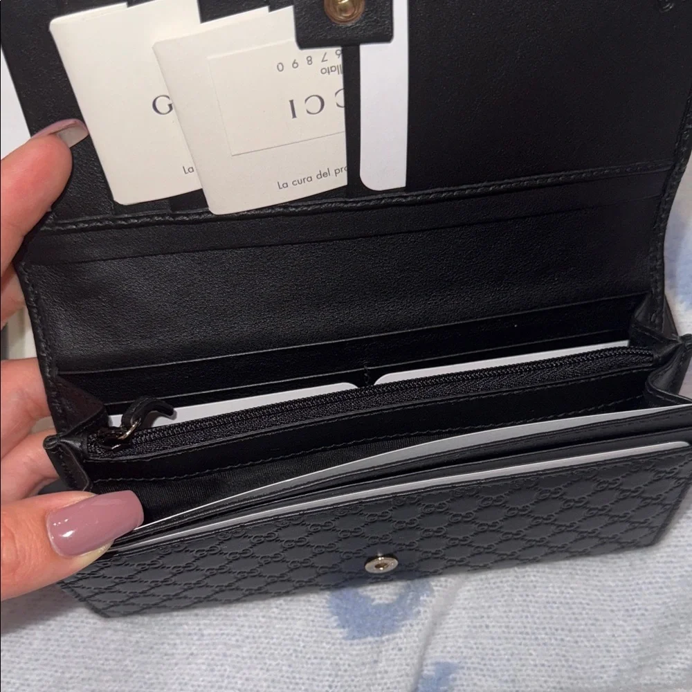 Gucci Black Logo Pattern Wallet - Picture 4 of 8